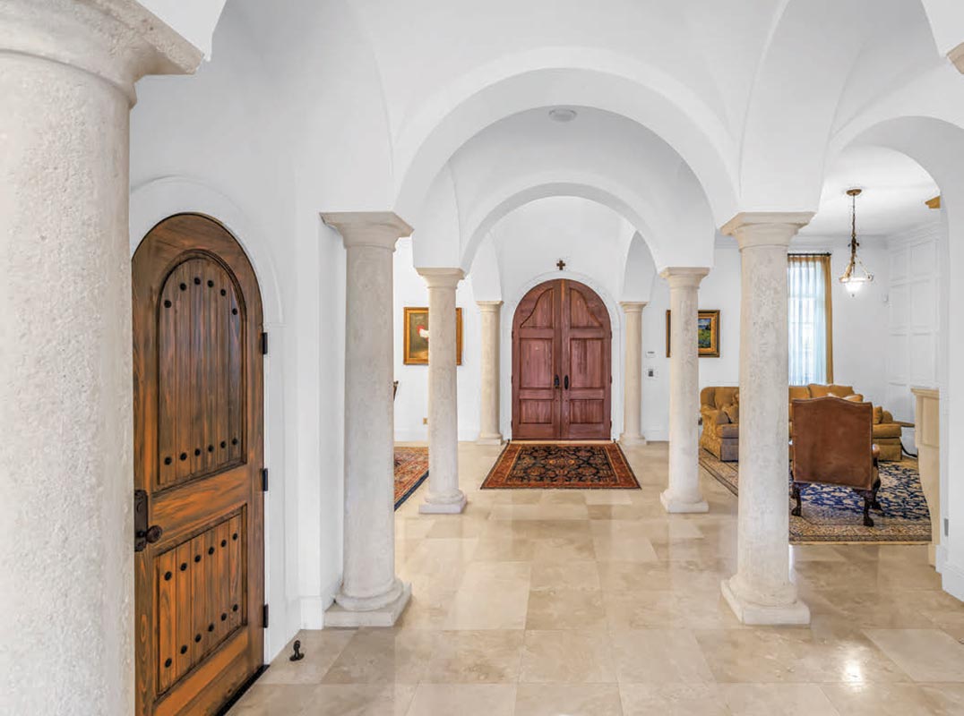 Waterfront JHome on San Miguel Pointe